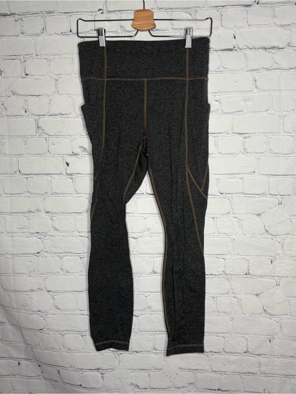Athleta salutation stash pocket tights high rise, heather gray, size m